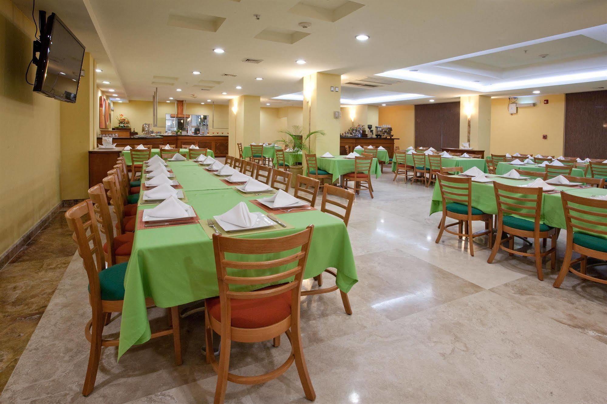 Hipico Inn Hotel Poza Rica Restaurace fotografie